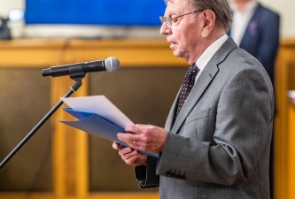 Jména vítězů vyhlásil předseda poroty prof. Ivo Kraus.